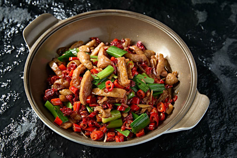 湘味石锅蒜苗爆辣猪肚丝图片