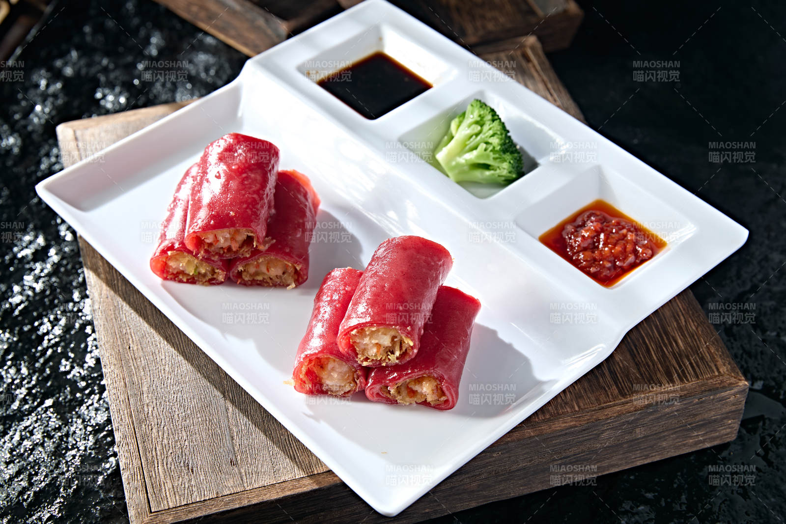 港式茶餐红曲米皮肠粉炸蛋猪肉卷图片