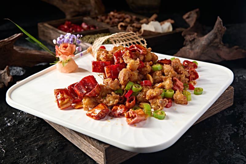 中餐川味美食香辣油炸鸡掌中宝鸡脆骨图片