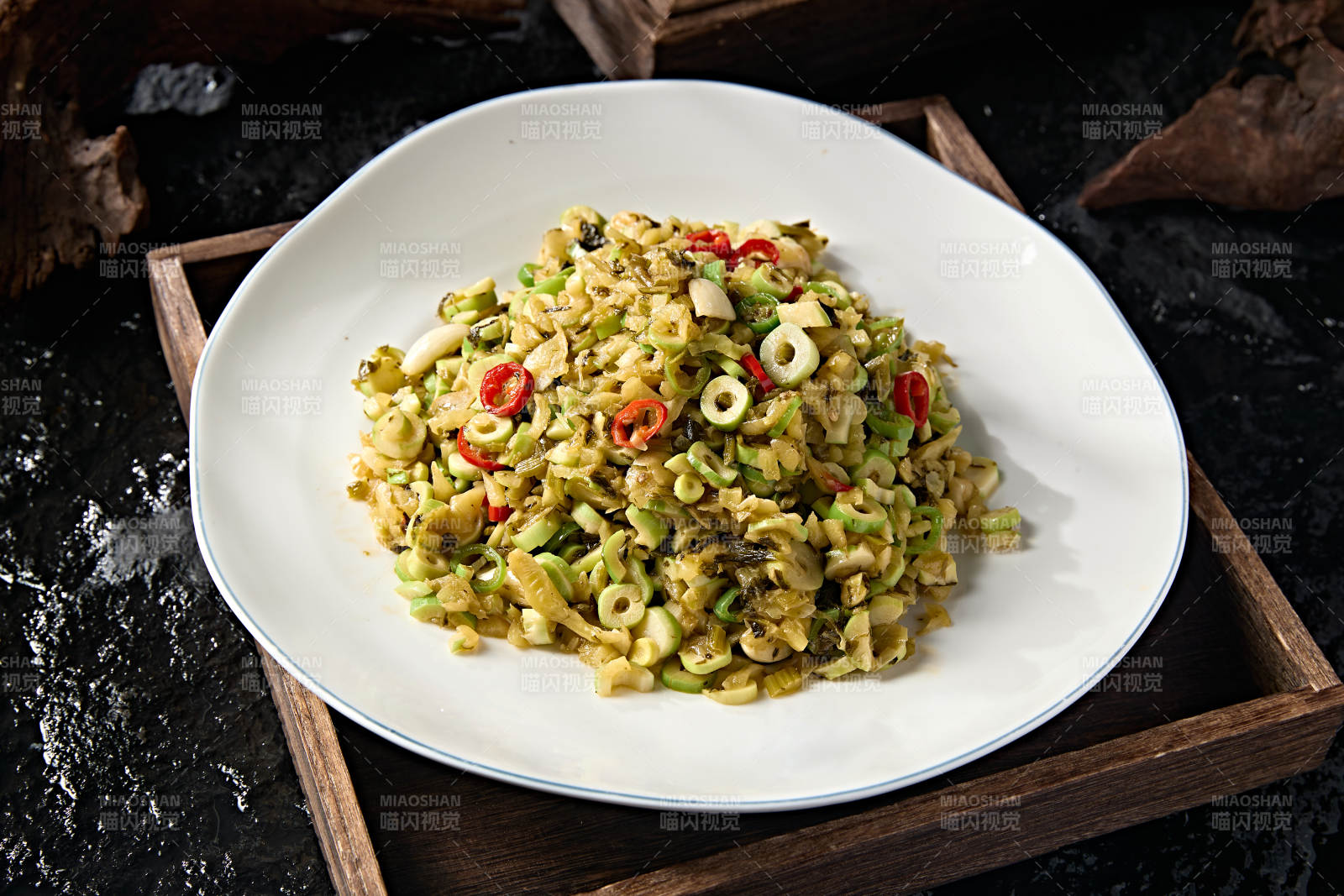 家常小炒米椒雪菜嫩笋圈图片