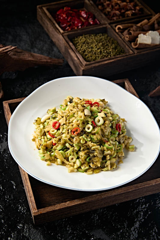 家常小炒米椒雪菜嫩笋圈图片