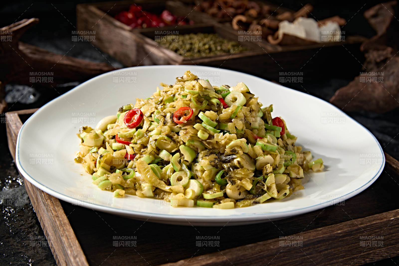 家常小炒米椒雪菜嫩笋圈图片