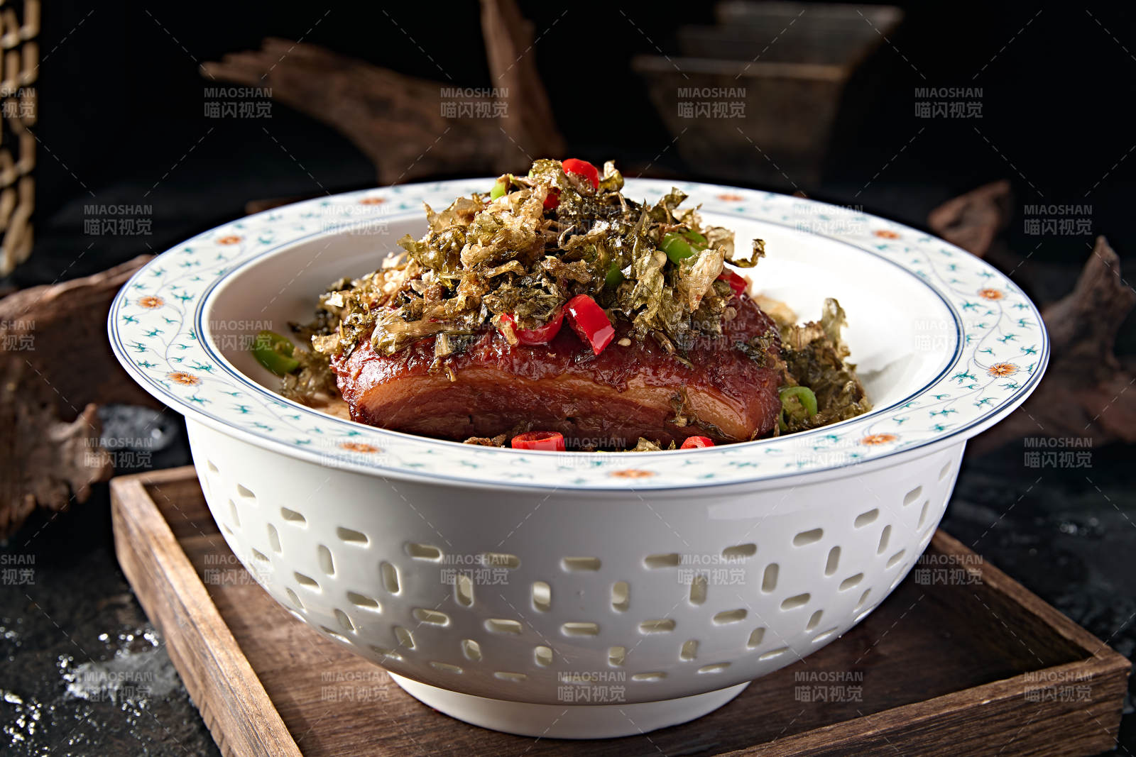 海派传统美食梅菜扣肉图片