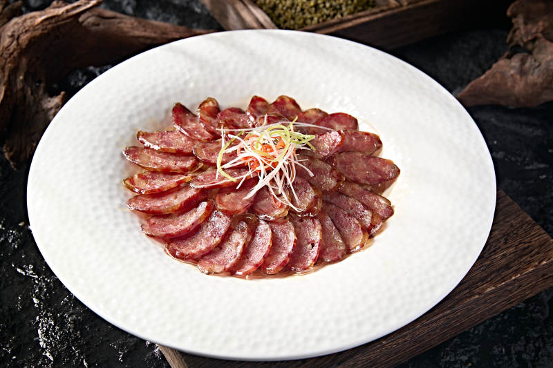 川渝地区自制美味腊肠切片图片