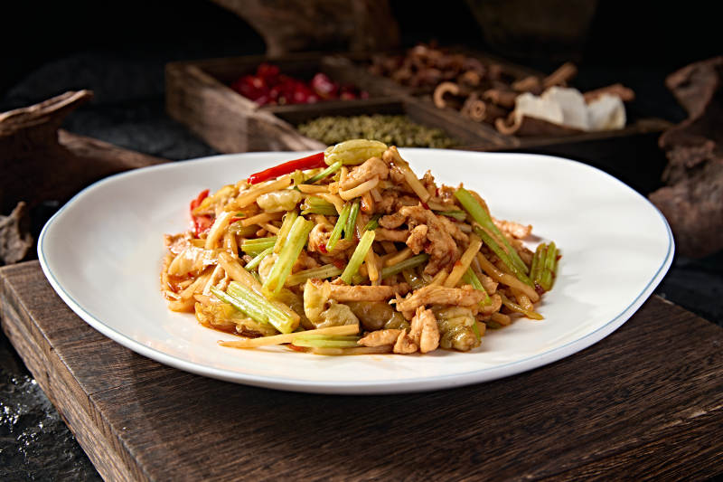 中餐湘味小炒泡椒西芹丝炒里脊丝图片