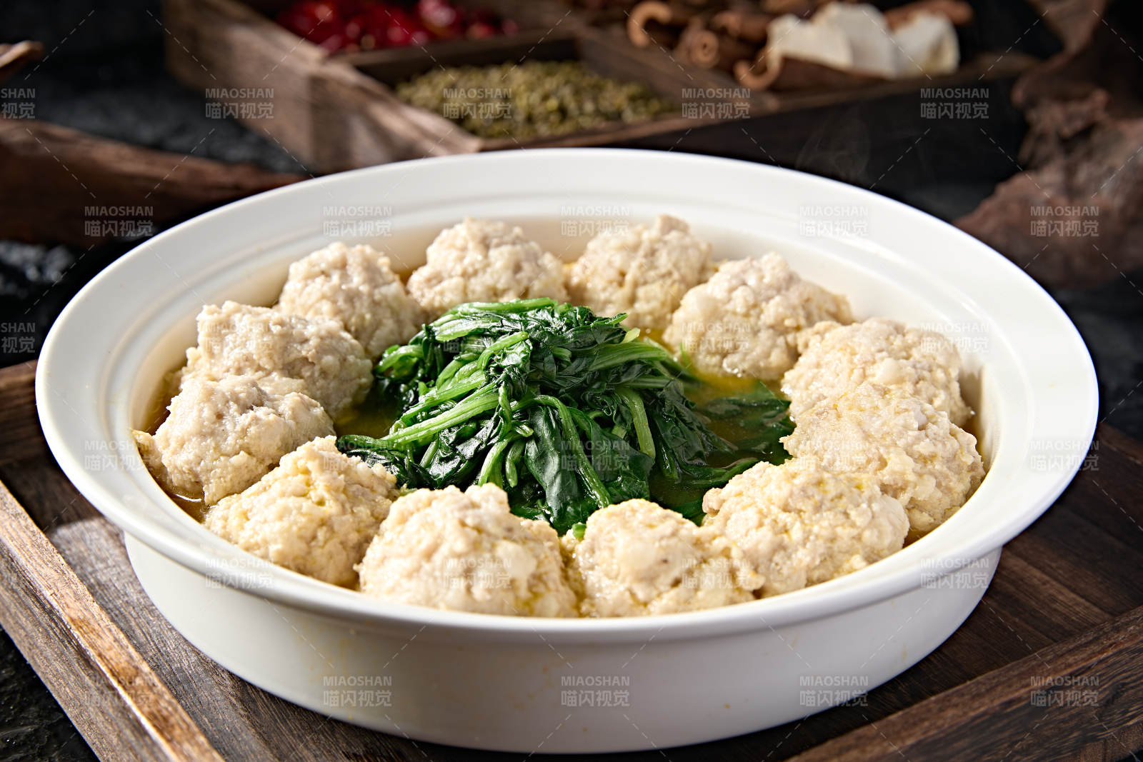 中餐淮扬菜浓汤青菜炖狮子头大斩肉图片