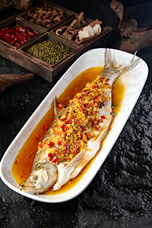 中餐湘菜豆豉剁椒蒸翘嘴白鱼图片