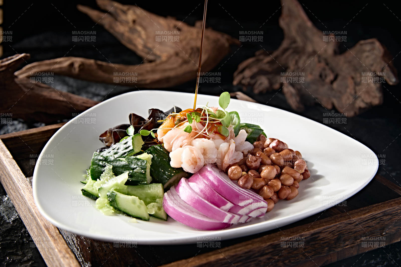 精美中餐凉菜浇汁拌六样图片