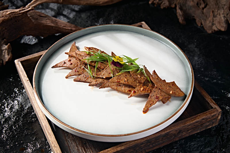 美味中餐凉菜麻辣猪肝切片图片
