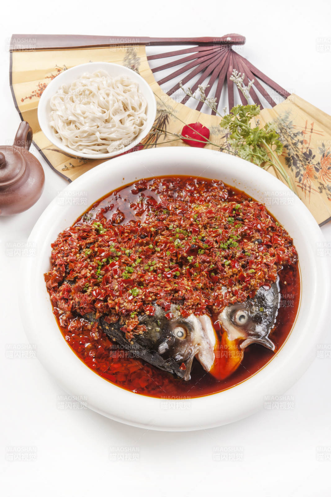 湘味剁椒鱼头配面条图片