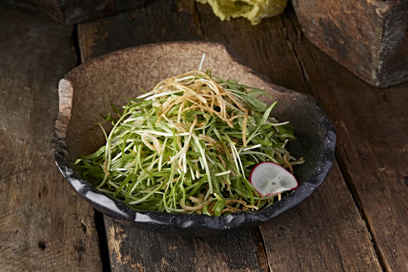 油炸猪皮丝拌空心豆苗图片