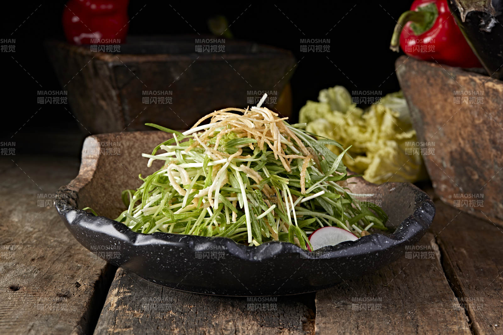 油炸猪皮丝拌空心豆苗图片