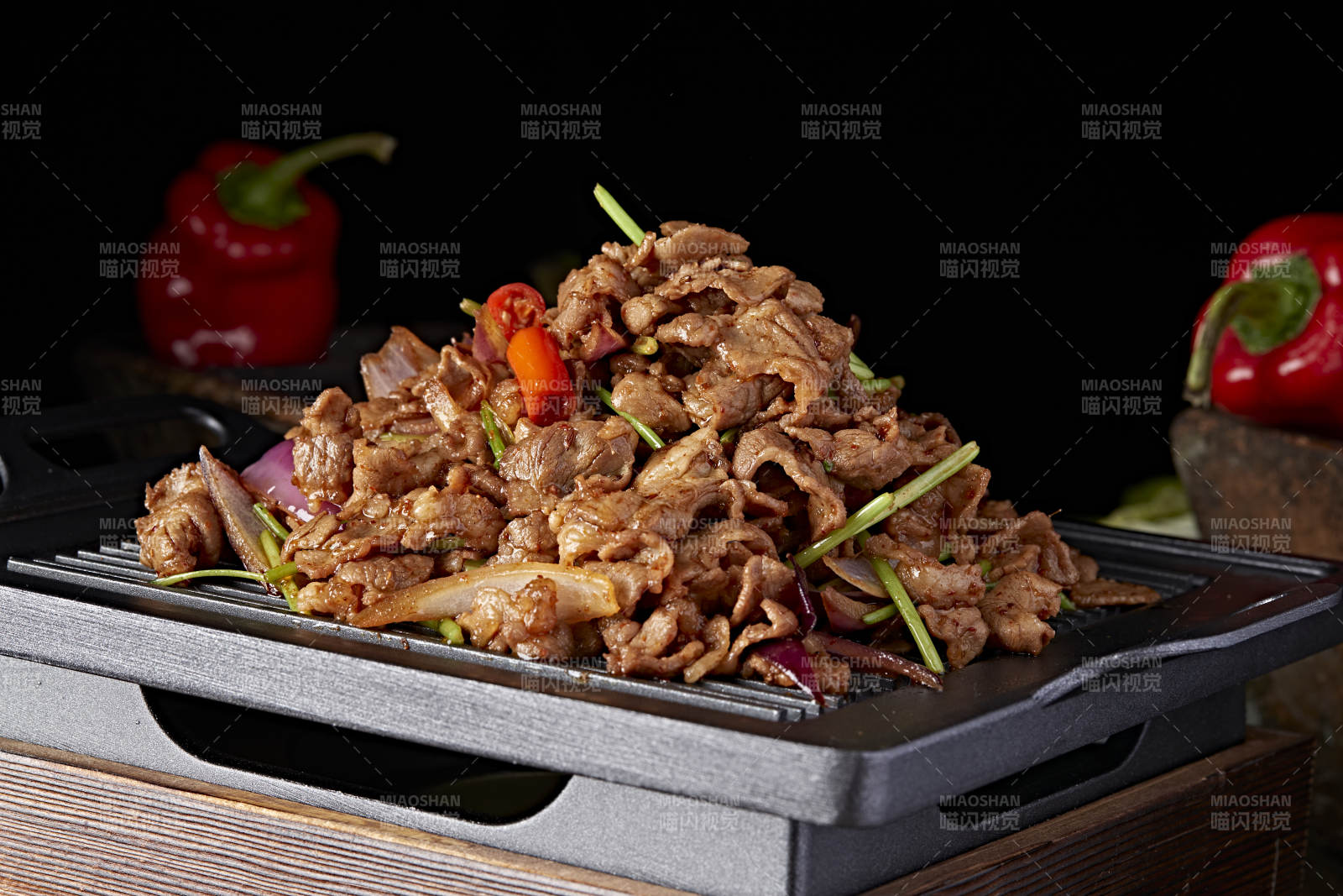 炙子铁板烧烤黄牛肉图片