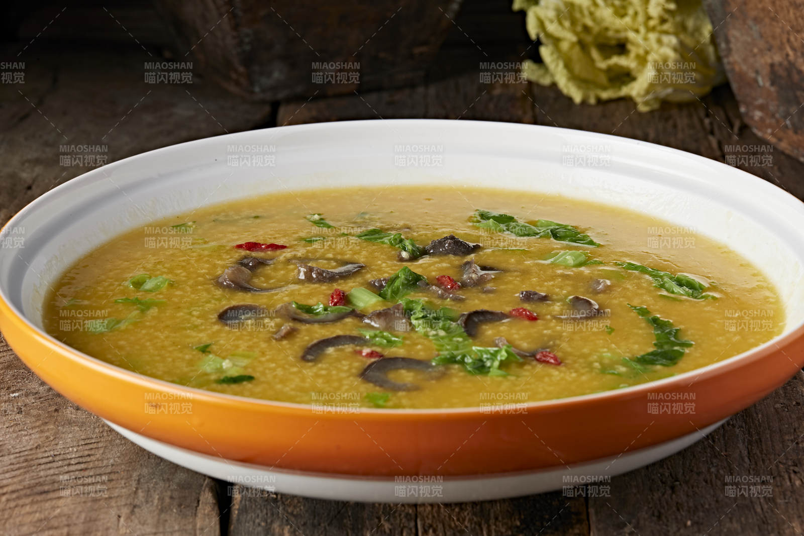 金汤海参小米粥图片