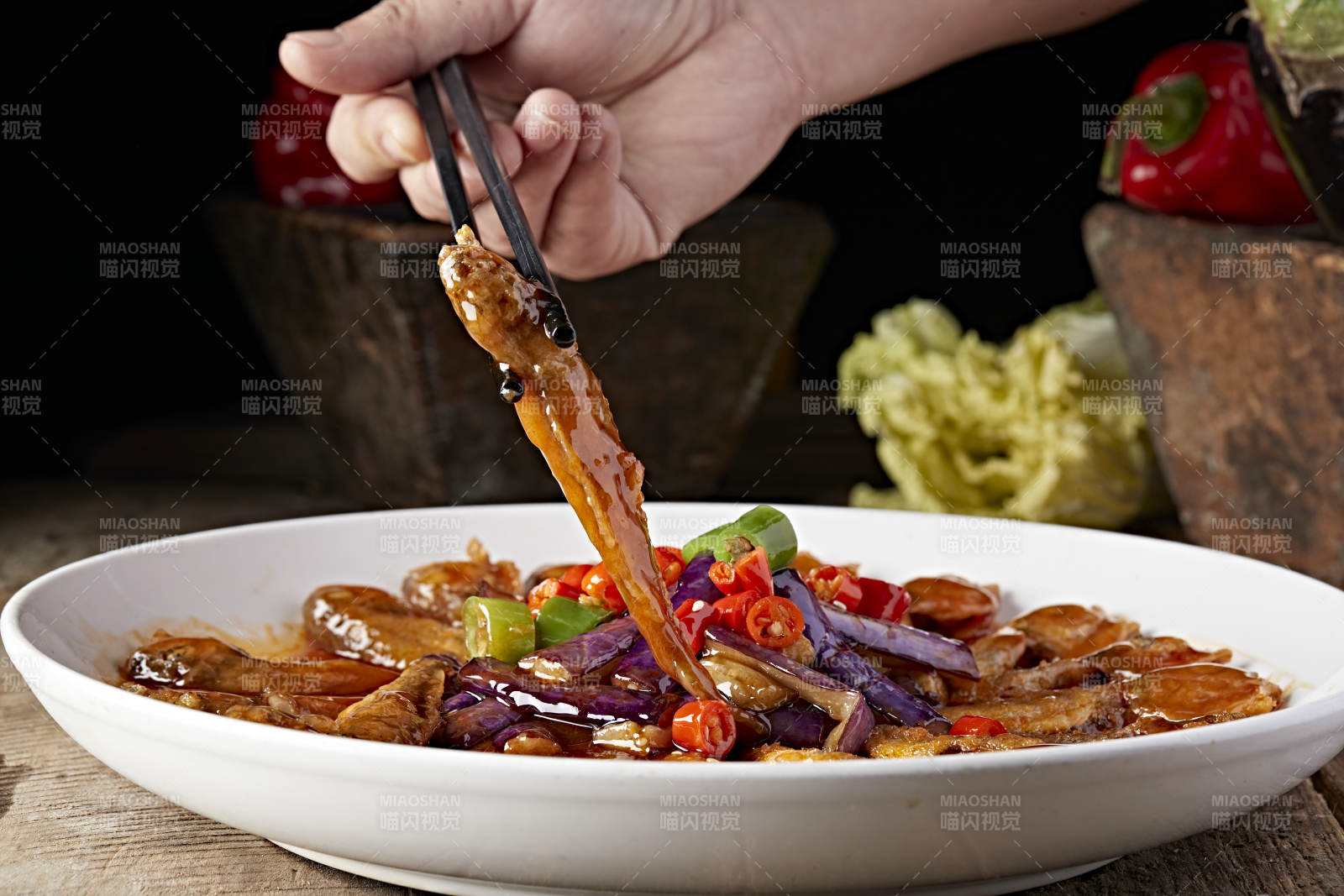 酱炖茄子小黄鱼图片