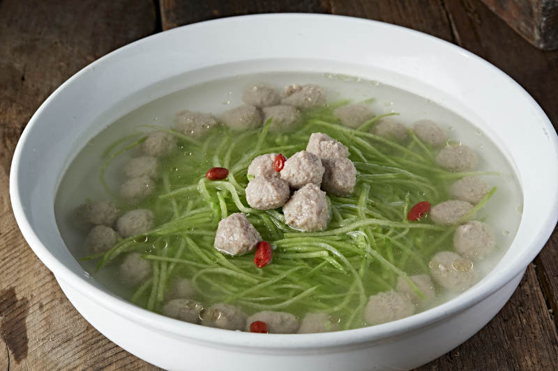 砂锅清汤萝卜丝炖羊肉丸图片