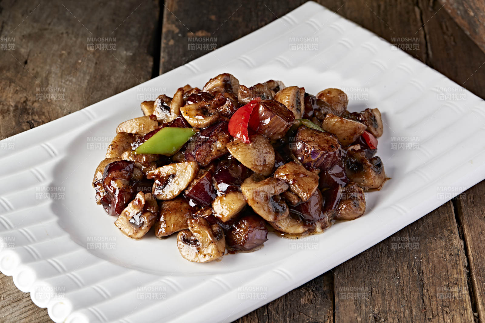 酱烧茄子白口蘑图片