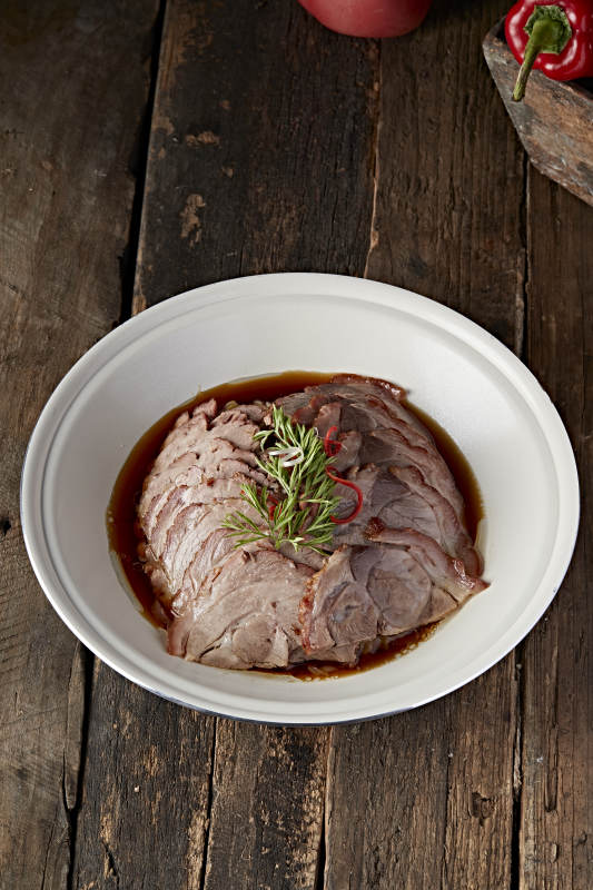 酸菜蒸肘花切片图片