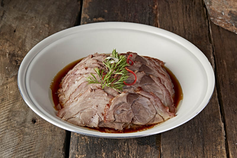 酸菜蒸肘花切片图片