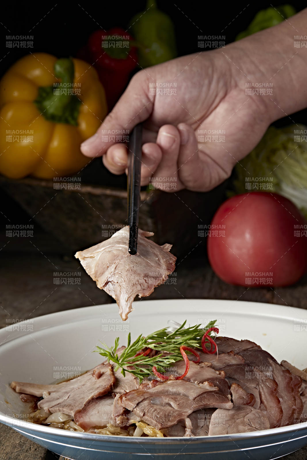 酸菜蒸肘花切片图片