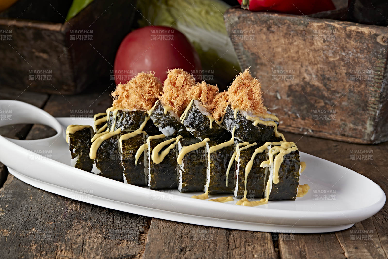 海苔卷配蛋黄酱图片