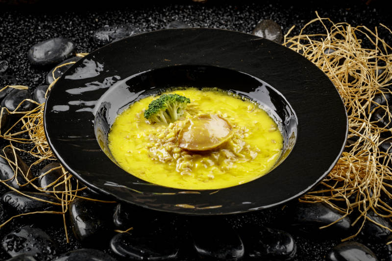 浓汤燕麦煮鲜鲍图片