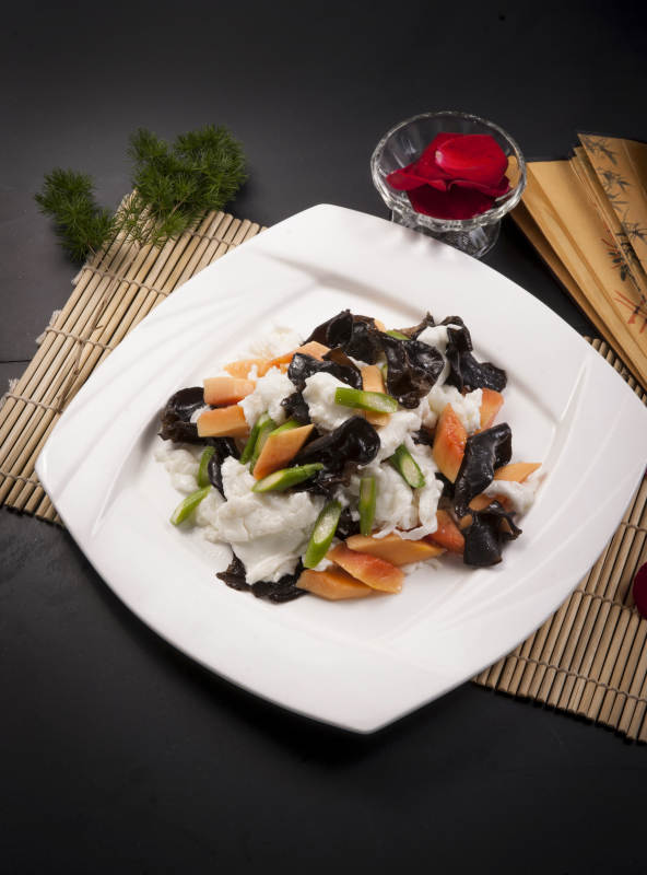 木耳炒鸡丁图片