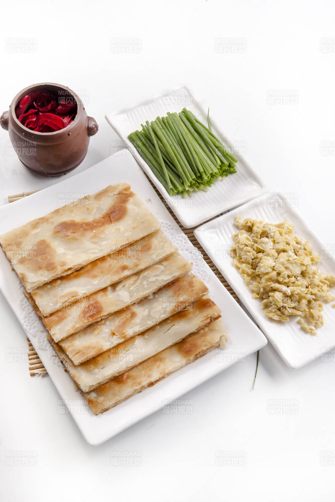 春饼配菜摆盘图片