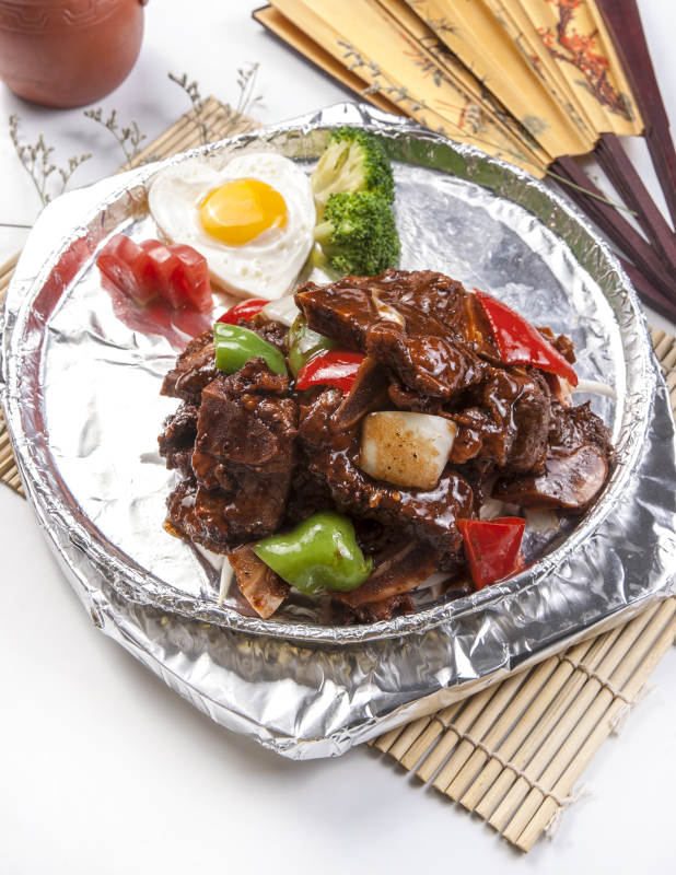 铁板黑椒牛仔骨图片