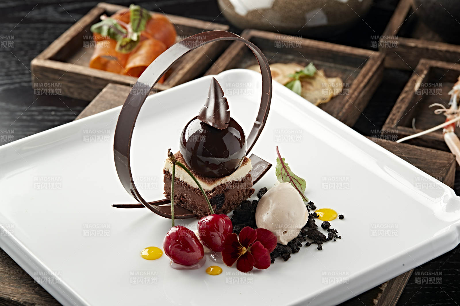 黑森林巧克力慕斯蛋糕图片