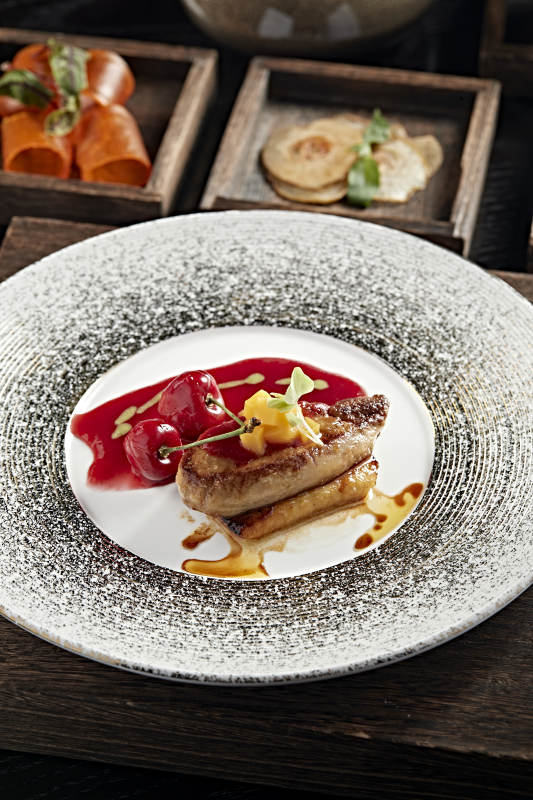 樱桃鹅肝配酱汁图片