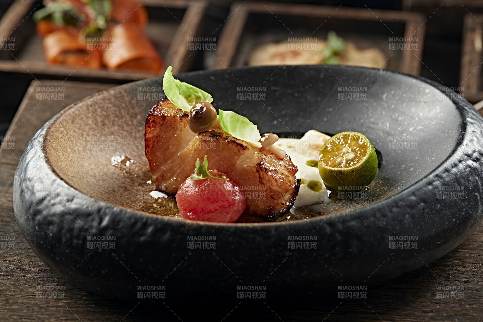 日料铁板煎俄罗斯银鳕鱼图片