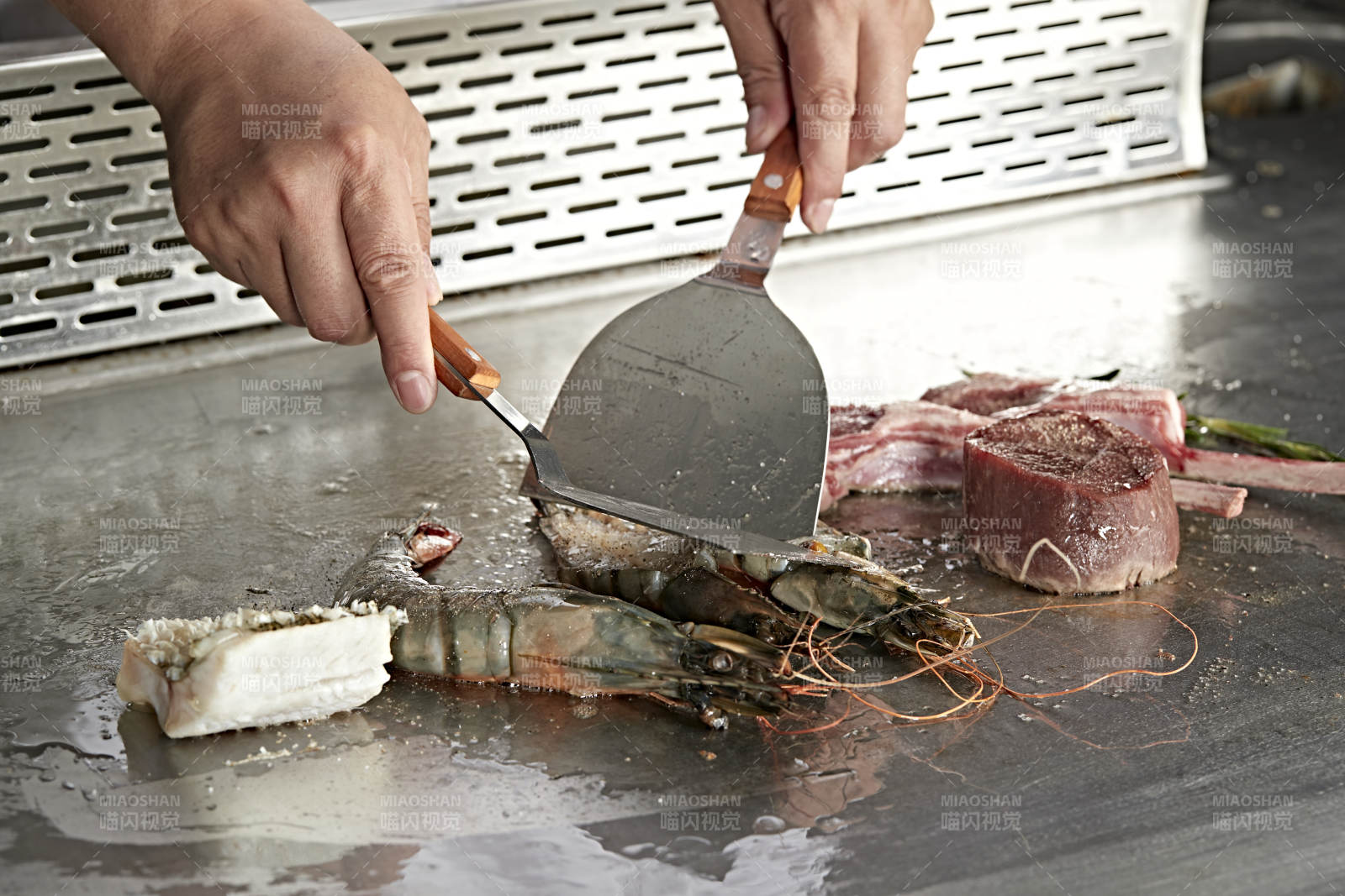 铁板烧海鲜料理图片