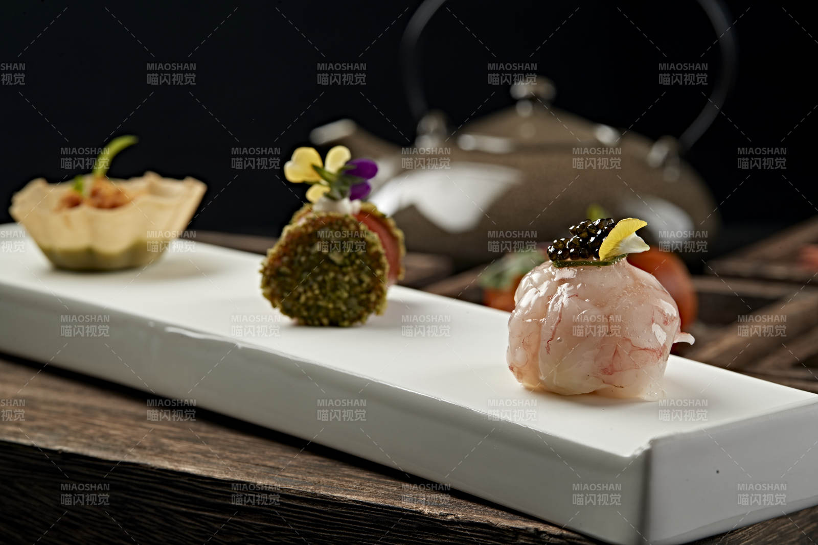 豌豆酥肉盏肉松南瓜卷黑松露酱虾肉刺身图片