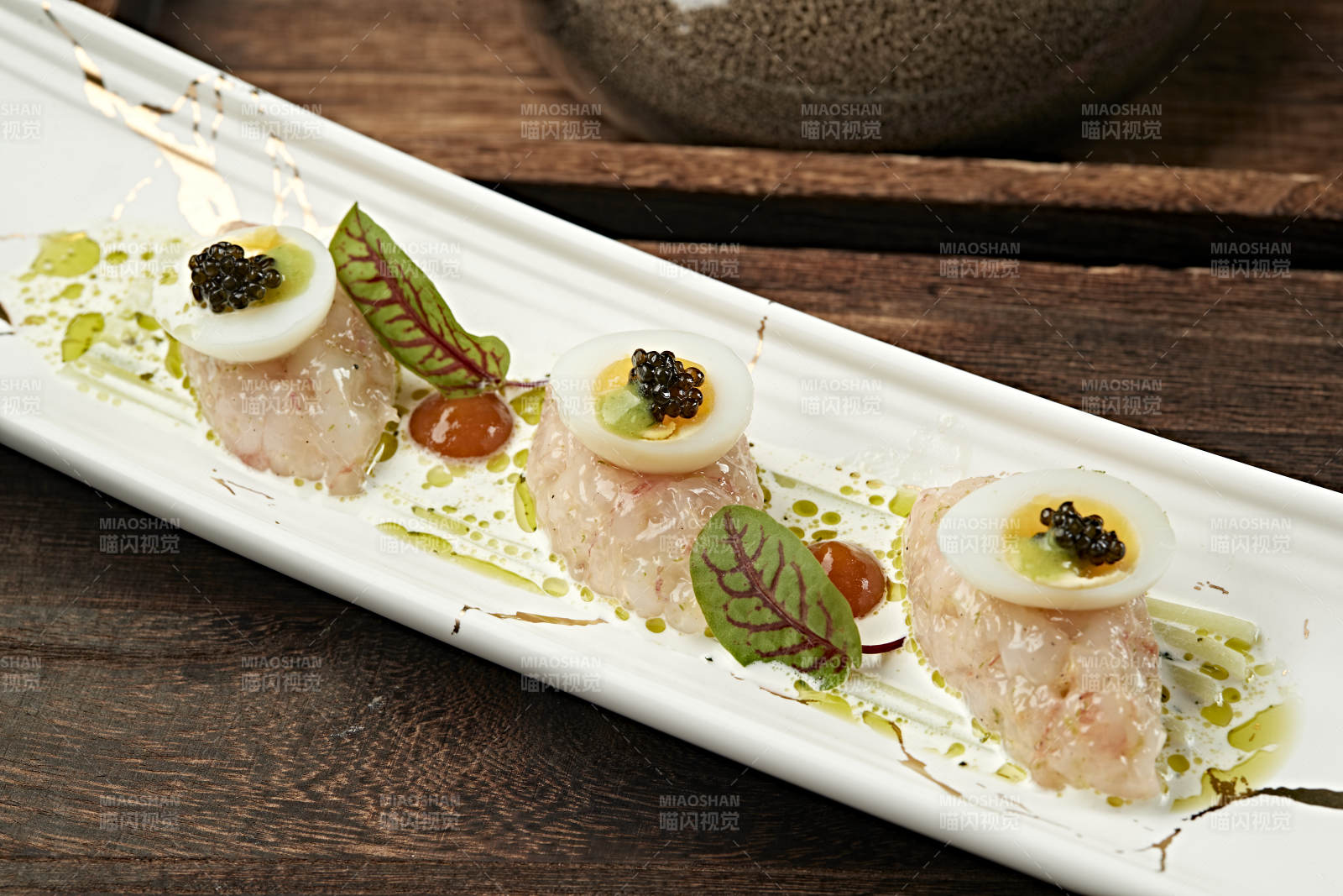 鹌鹑蛋黑松露配甜虾刺身图片
