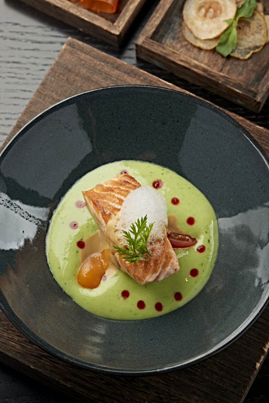 分子美食铁板三文鱼肉图片