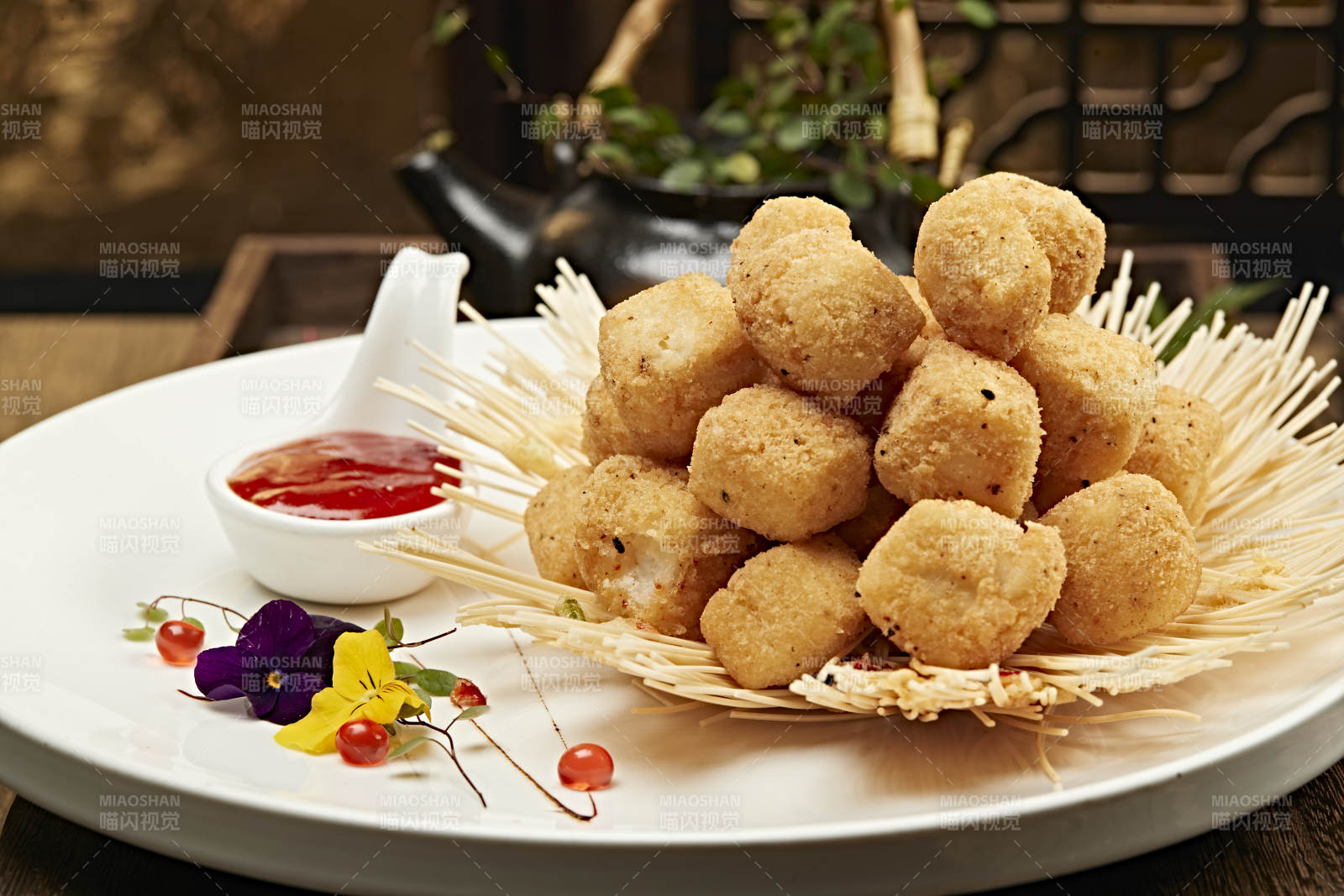 酥炸金沙内酯豆腐球图片