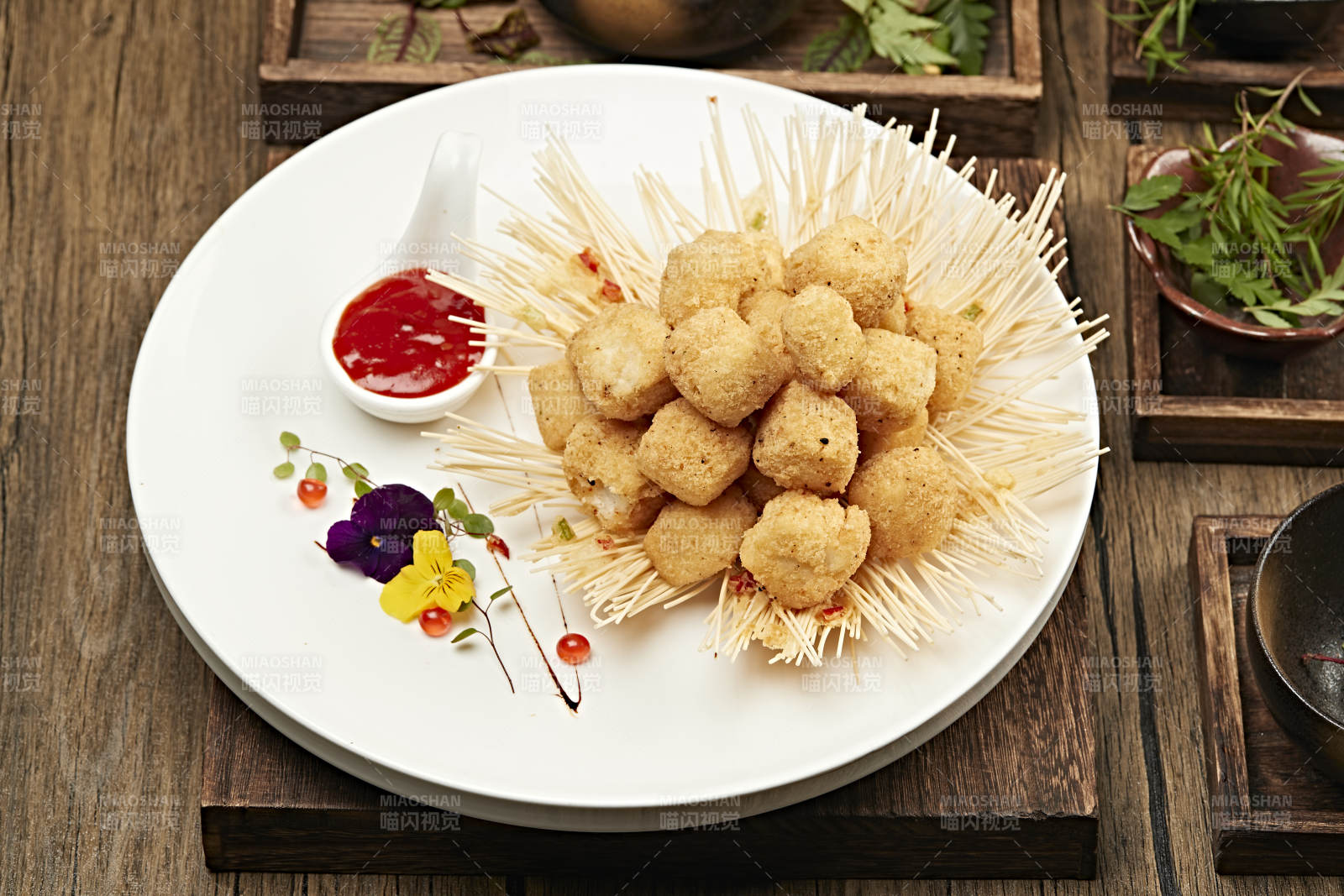 酥炸金沙内酯豆腐球图片