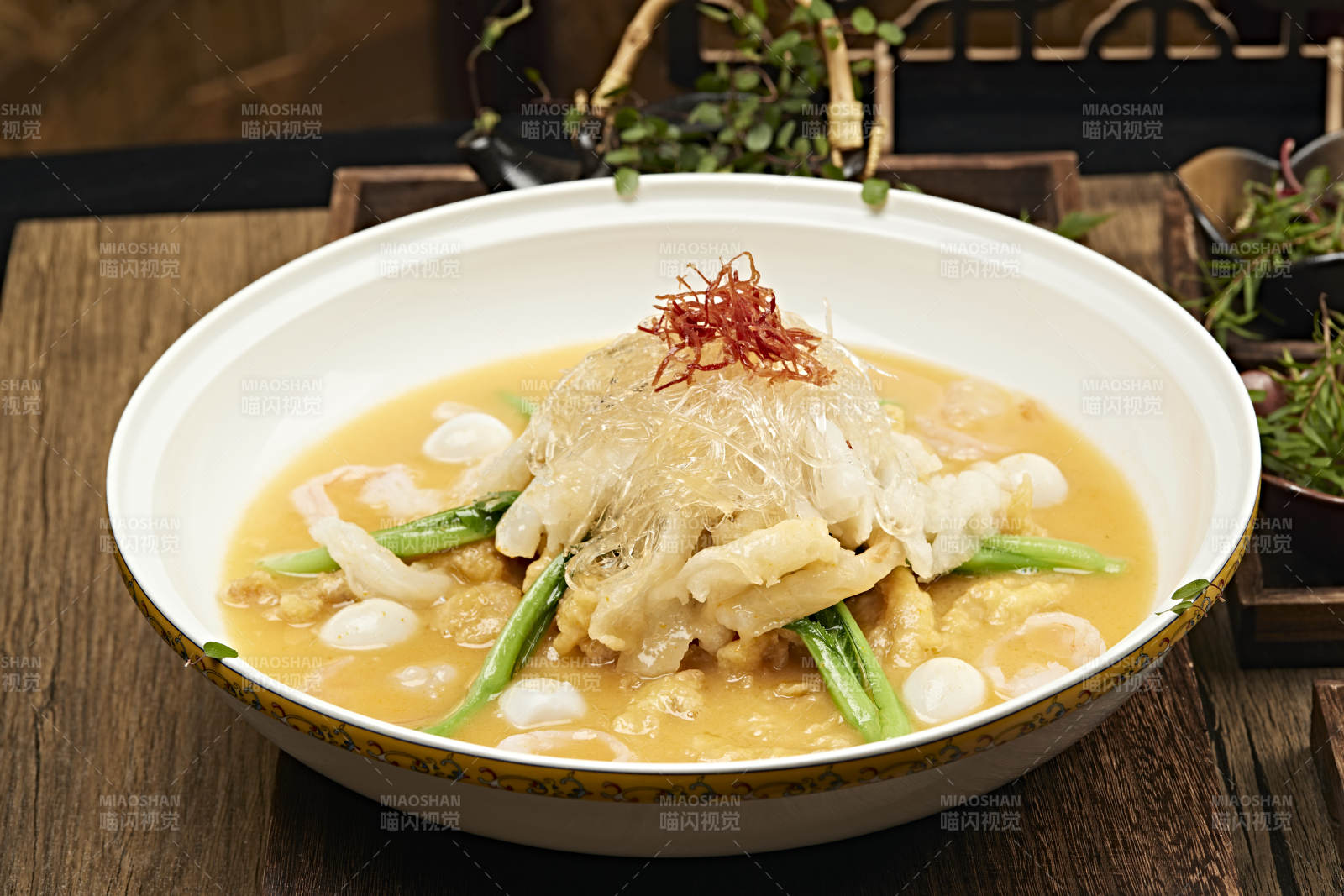 金汤鱼翅羹图片