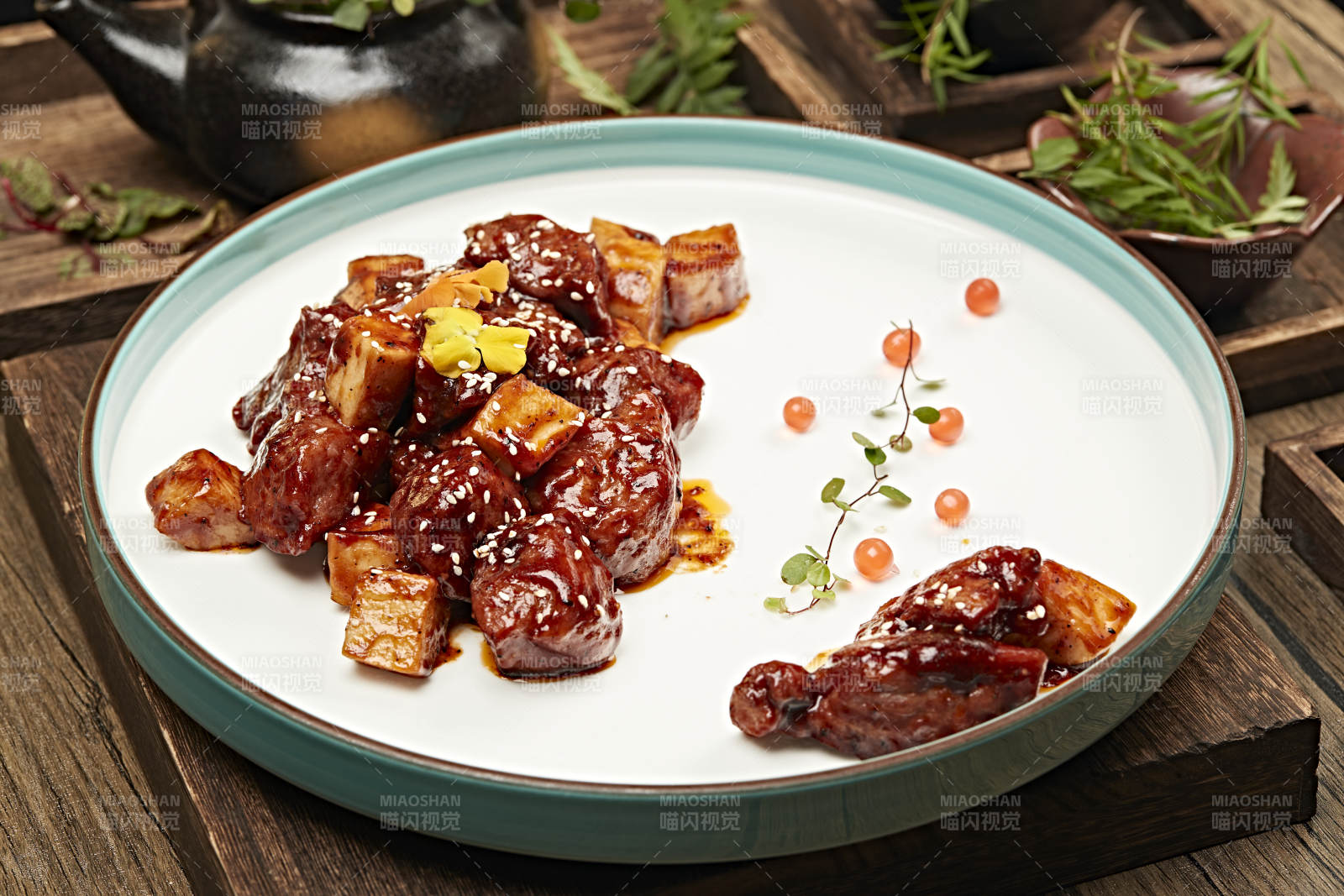 酱烧杏鲍菇牛仔粒图片