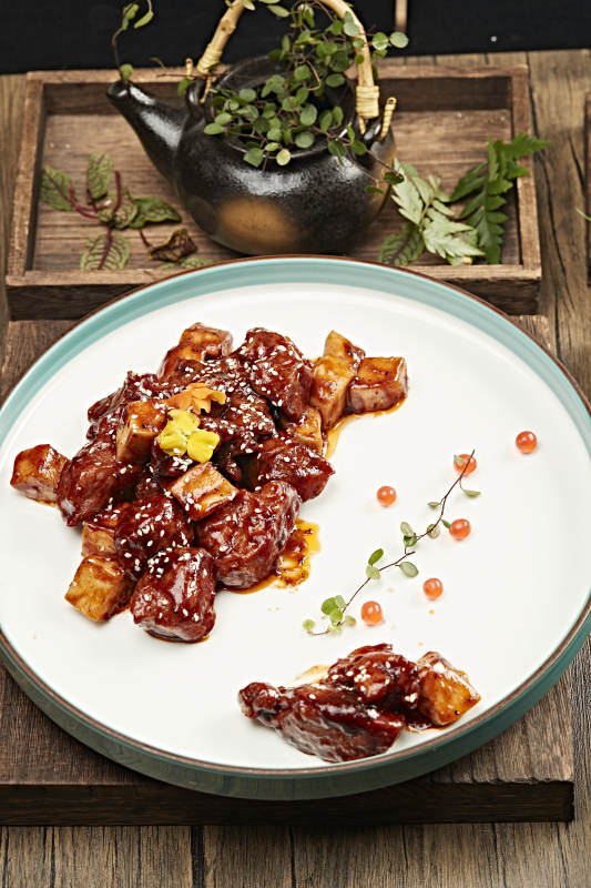 酱烧杏鲍菇牛仔粒图片