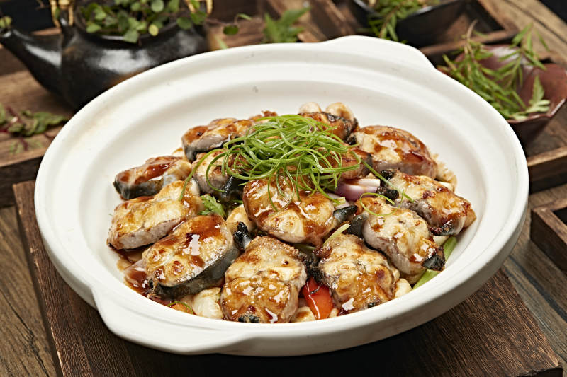 石锅红焖鳝鱼煲图片