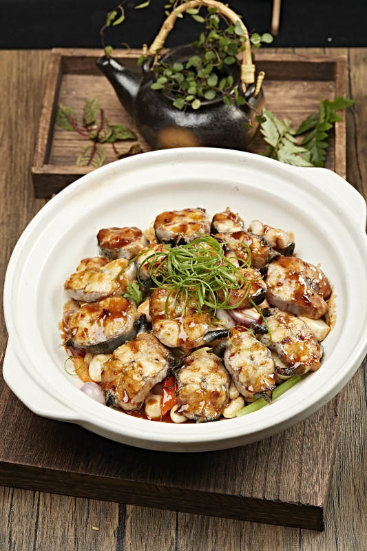 石锅红焖鳝鱼煲图片