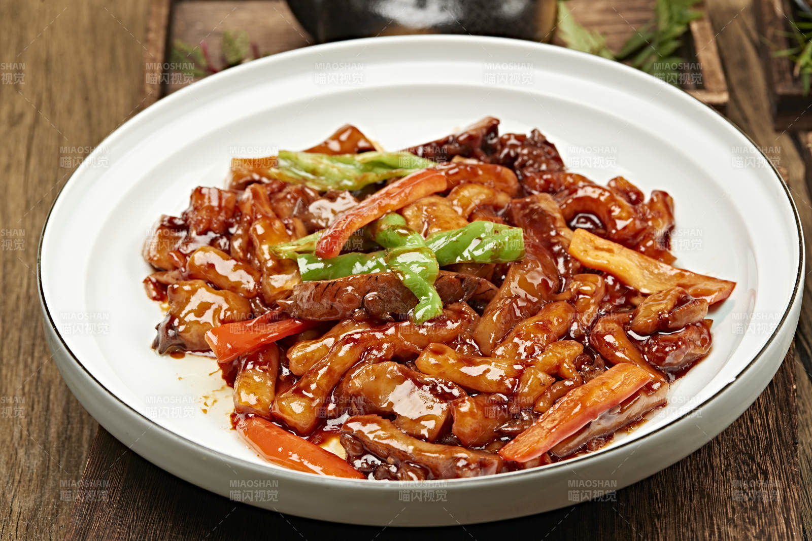 彩椒红烧梅花参图片