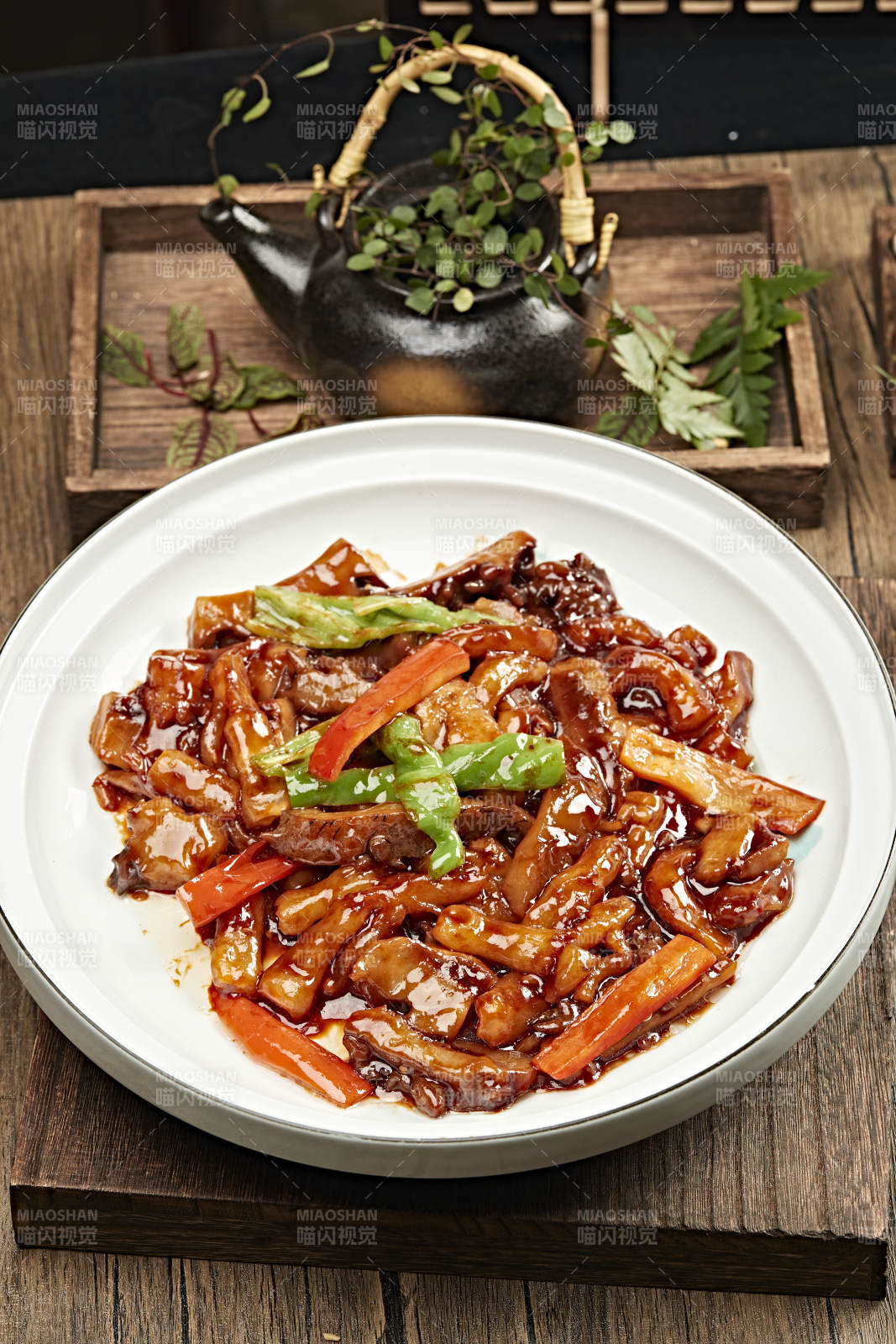 彩椒红烧梅花参图片