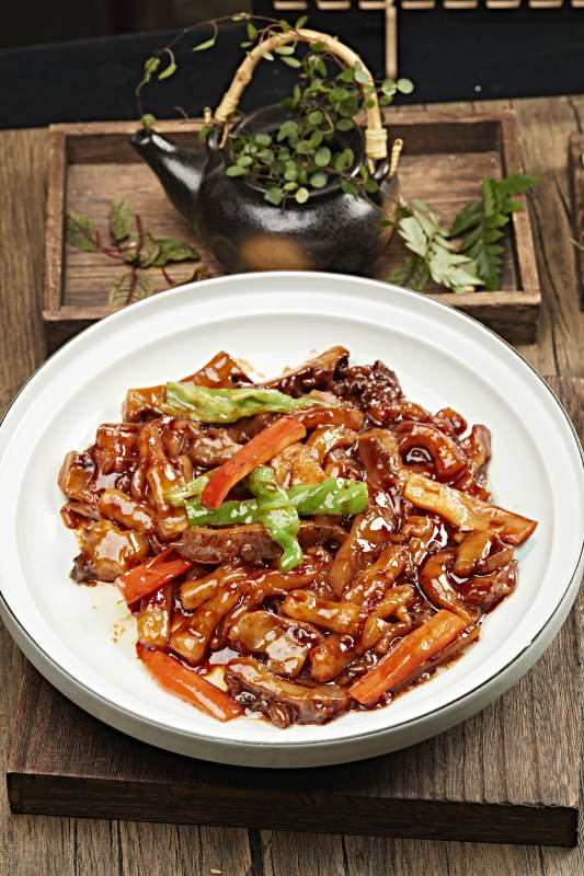 彩椒红烧梅花参图片