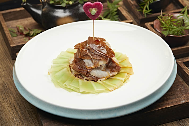 浇汁莴笋凉拌毛肚片图片