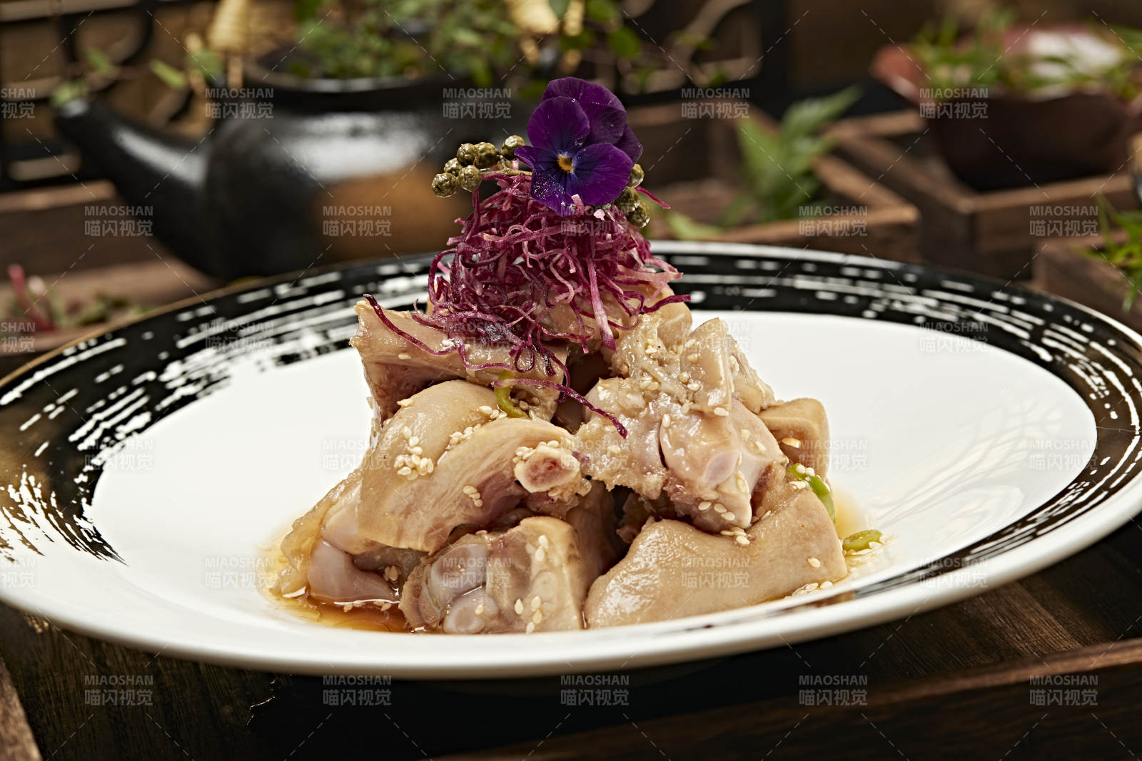 麻油巧拌清炖猪蹄块图片