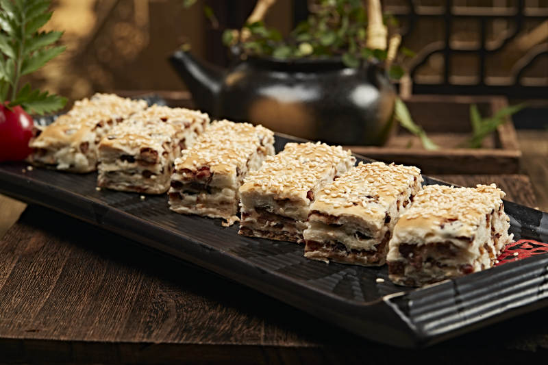 传统糕点摆盘图片