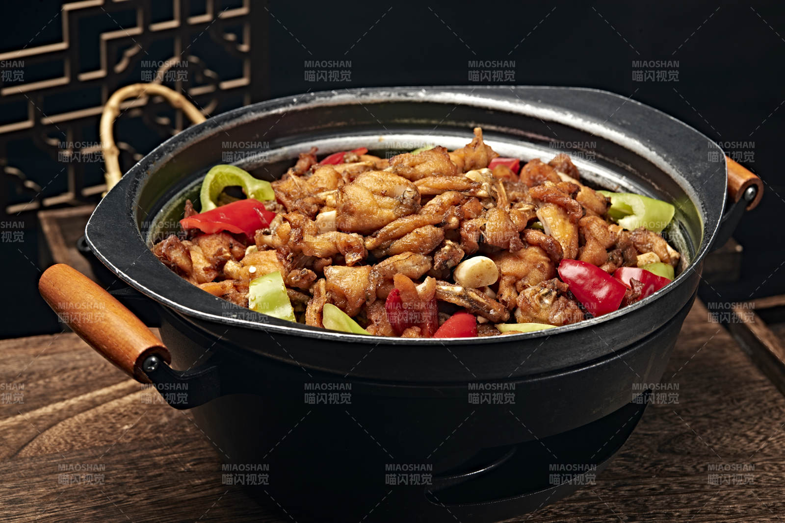 香辣鸡煲盛宴图片